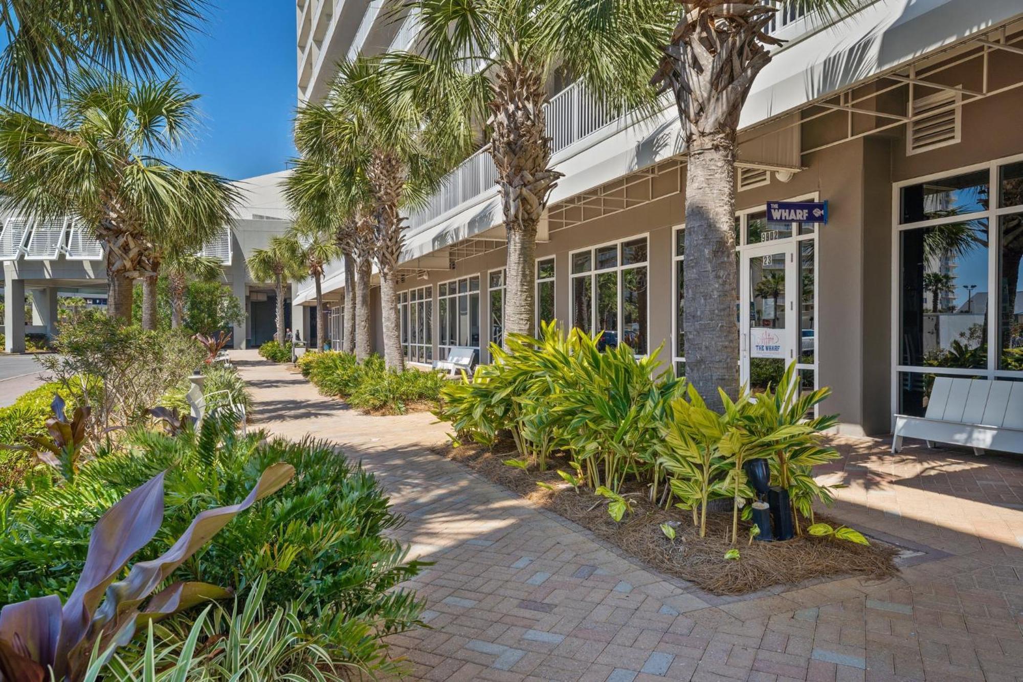 Laketown Wharf 1022 Apartment