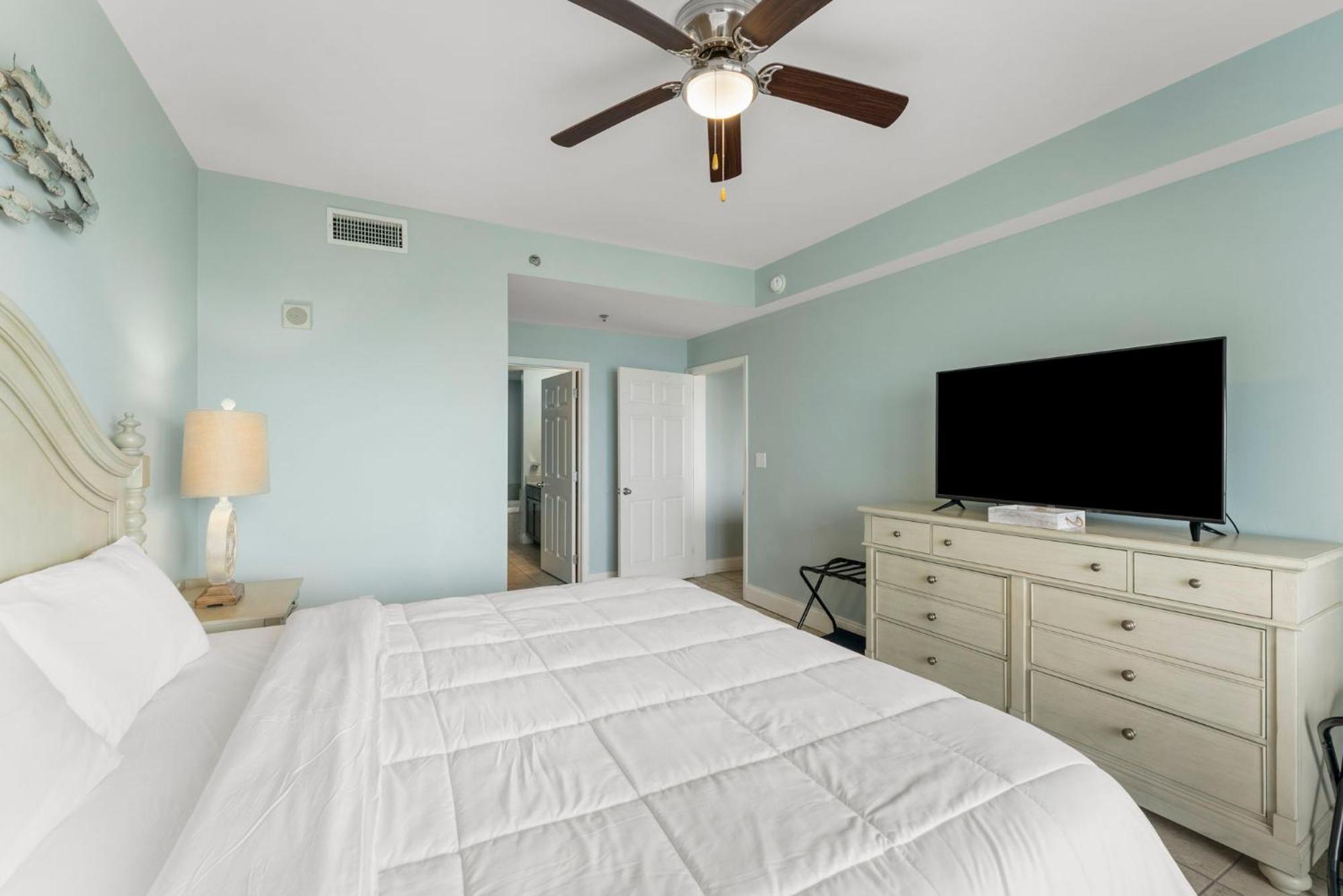 Apartment Laketown Wharf 1022 *